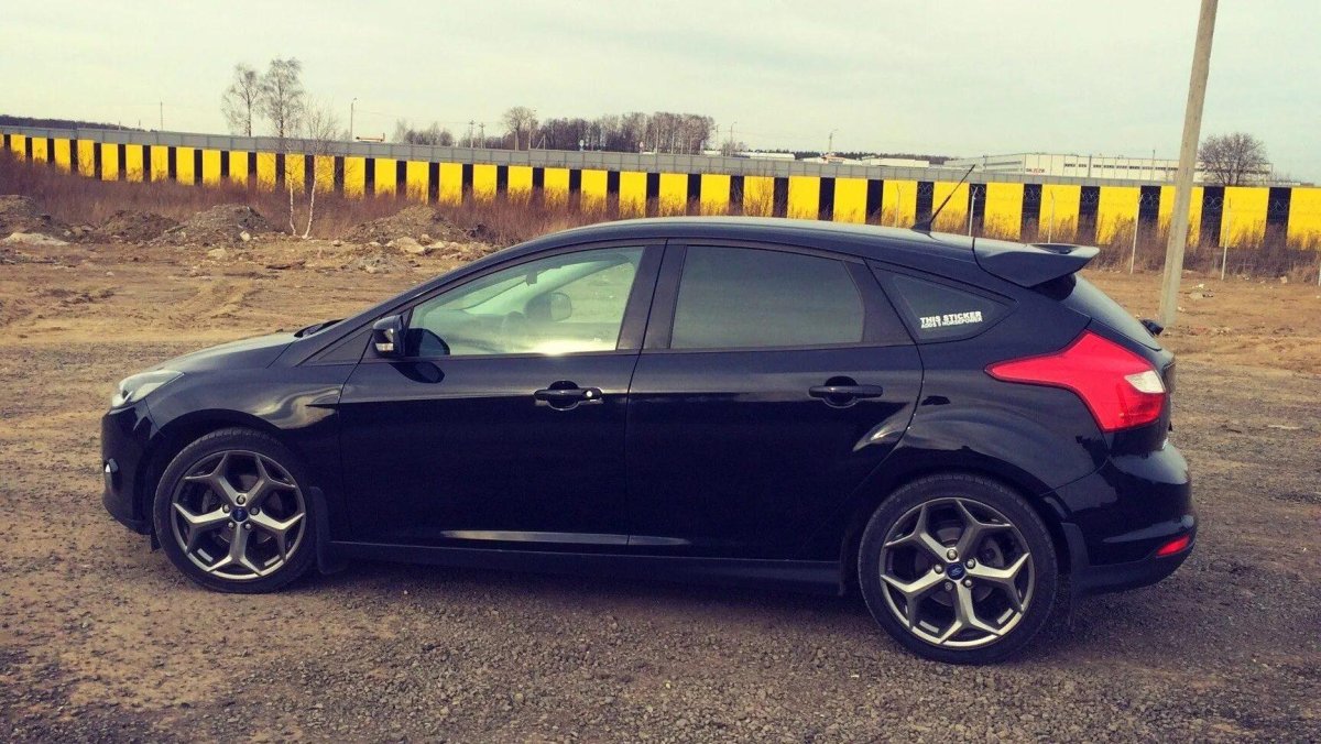 Ford Focus 3 r18 черный