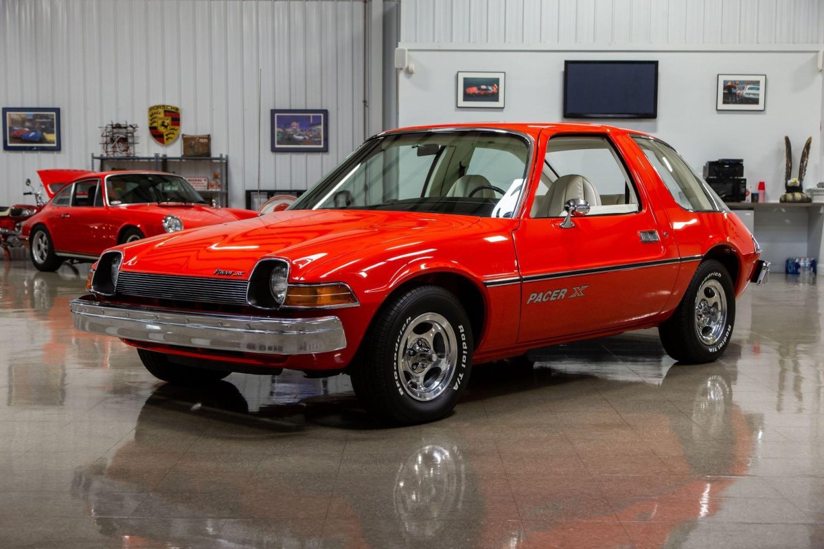 AMC Pacer x 1975
