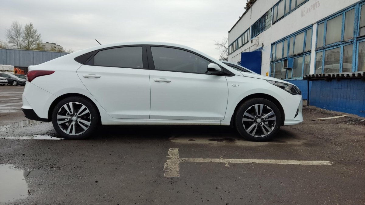 Hyundai Solaris 2 r17