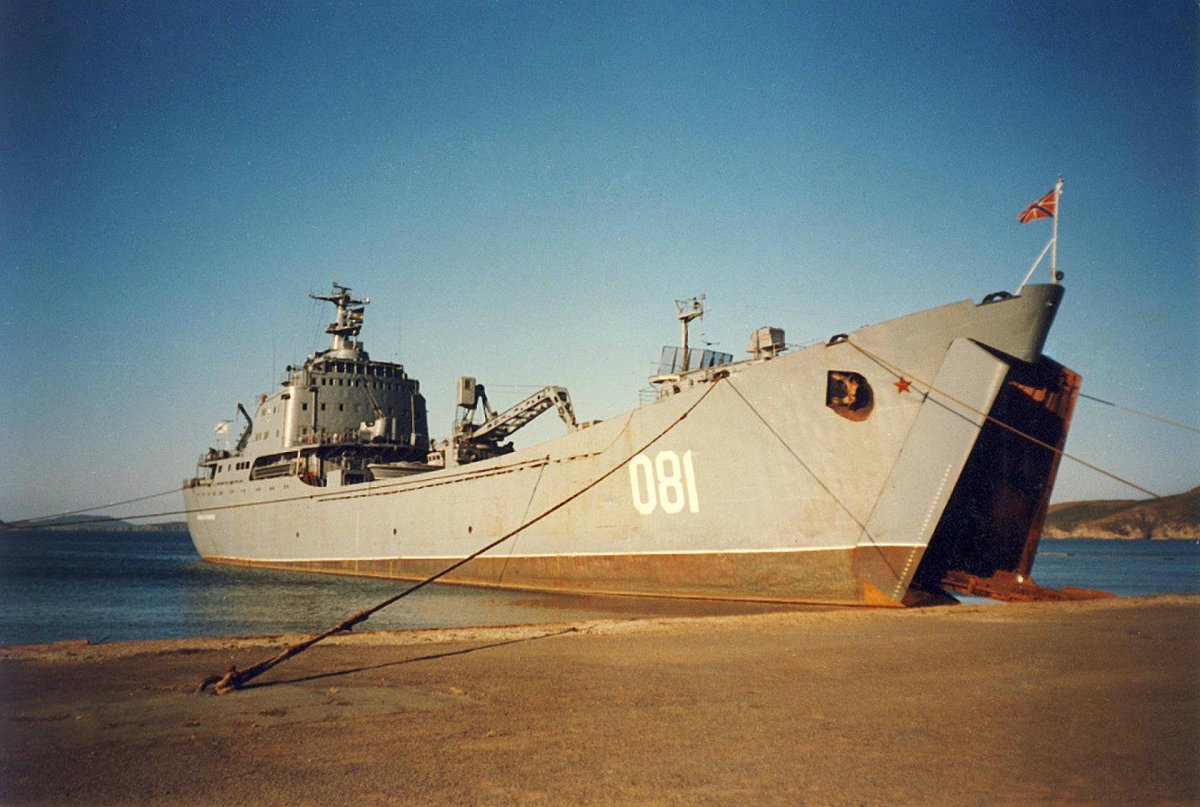 Николай Вилков большой десантный корабль