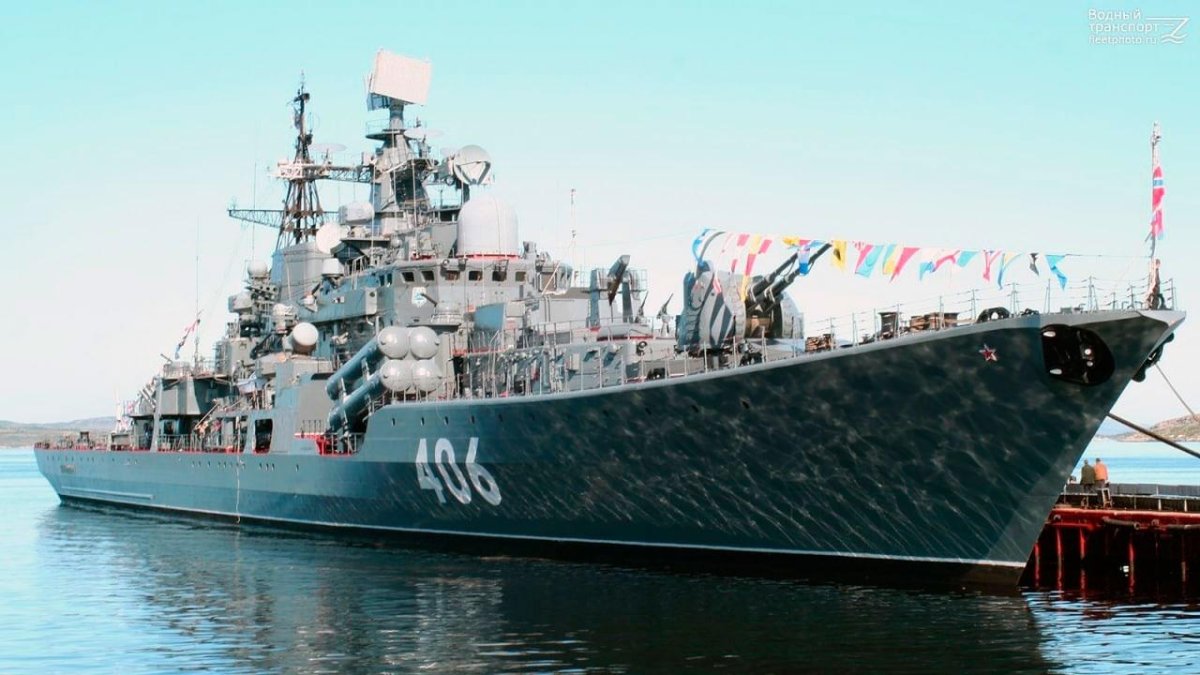 Эм Гремящий Гвардейский эсминец проекта 956