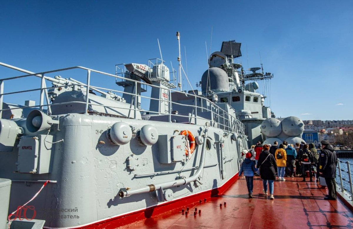 Эскадренный миноносец Адмирал Ушаков