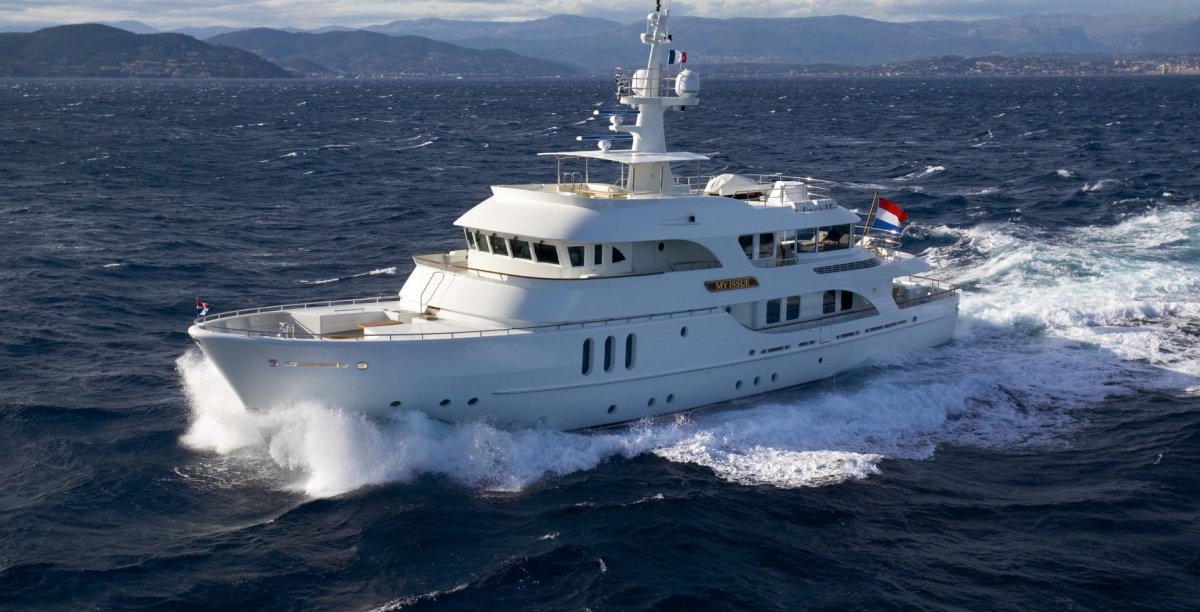 Яхта Moonen Explorer