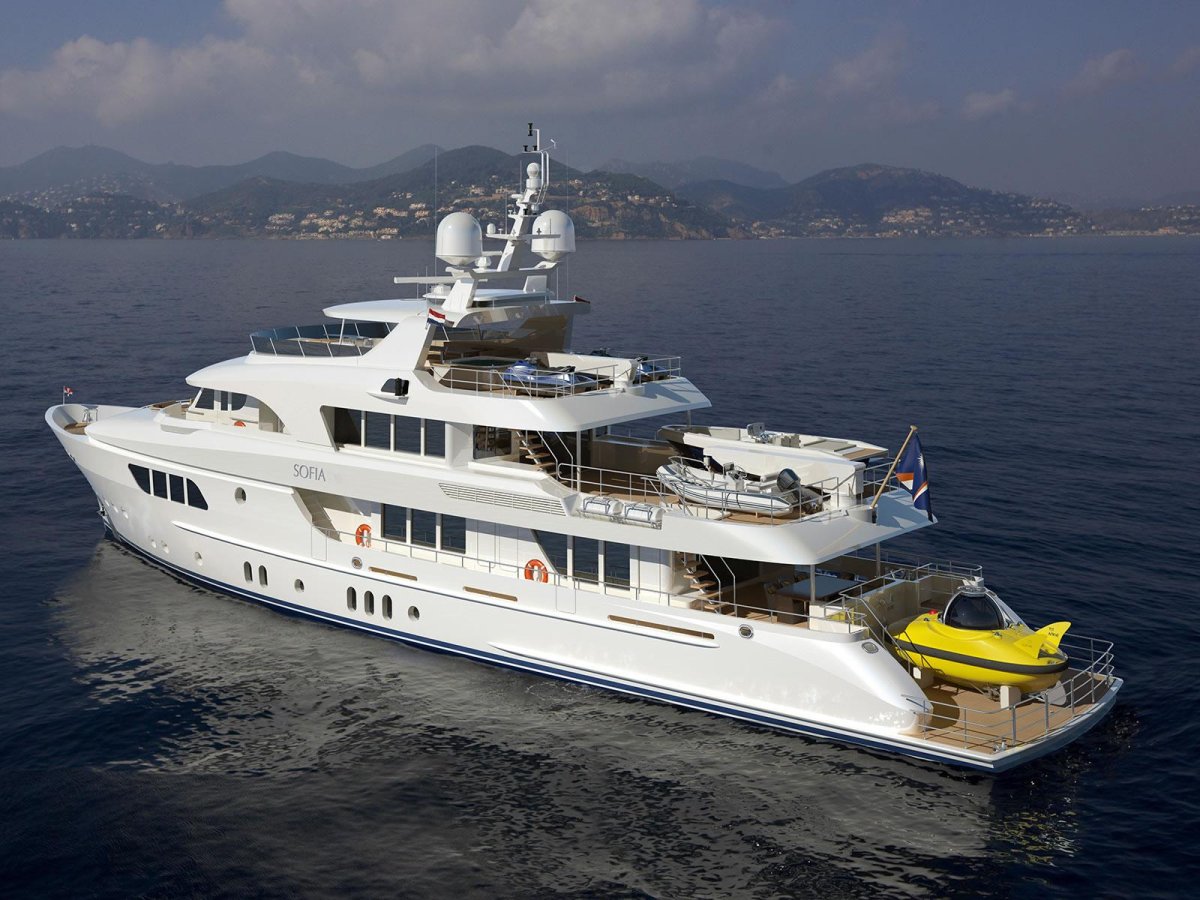 Яхта Moonen Explorer