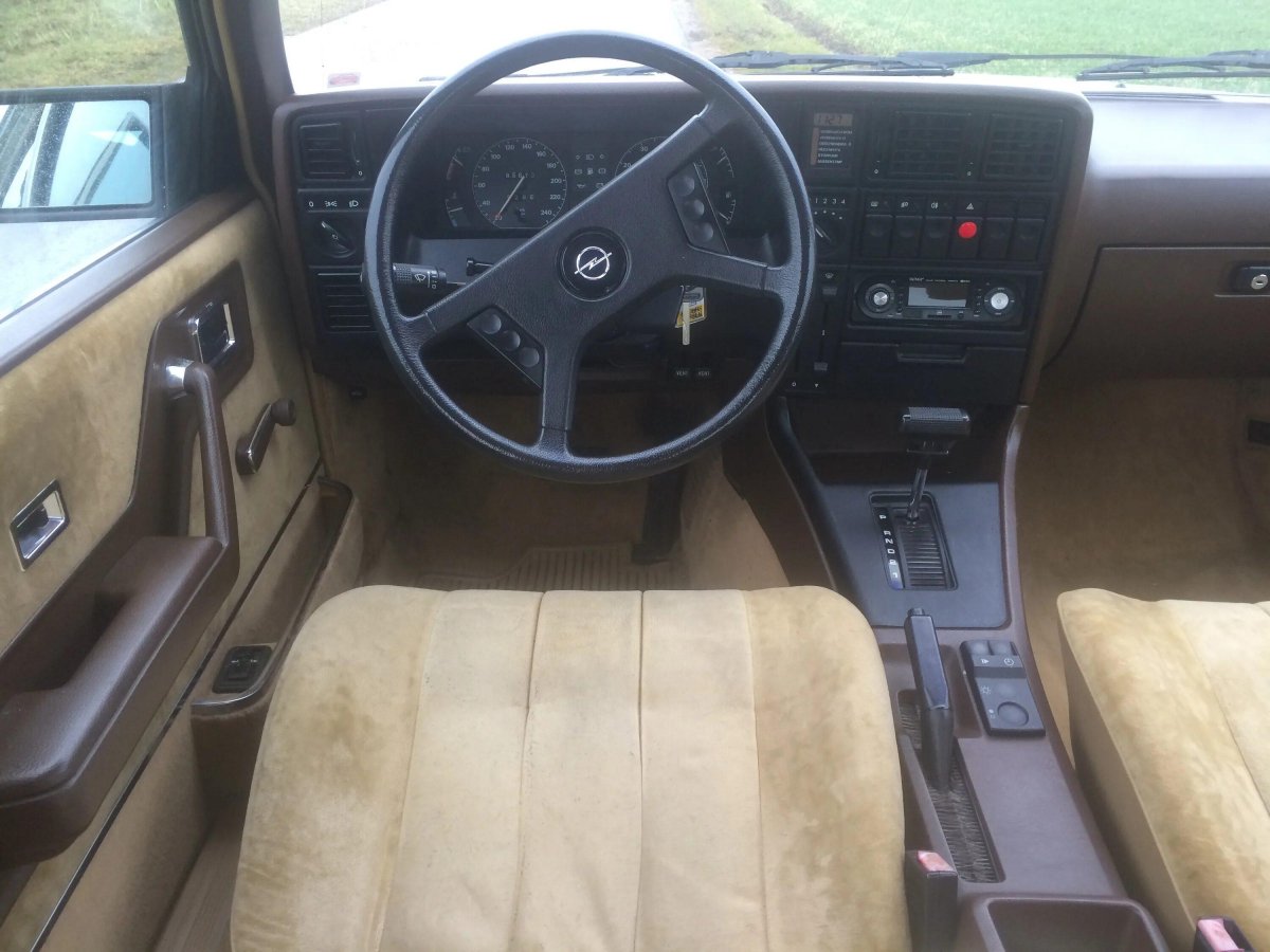 Опель сенатор 1990 3.0