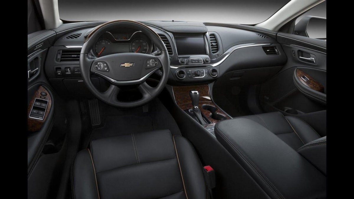 Chevrolet Impala 2020 салон