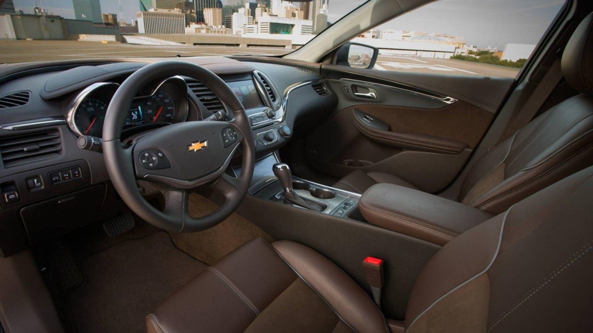 Chevrolet Impala 2020 салон