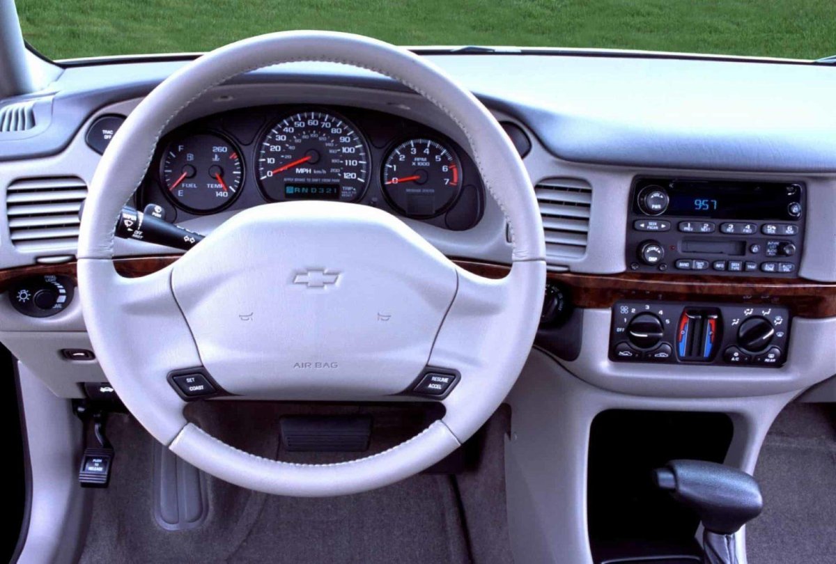 Chevrolet Impala 2000