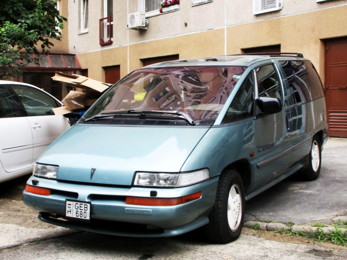Pontiac Trans Sport