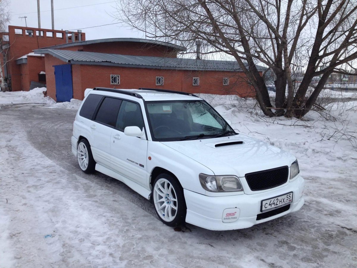Субару Форестер sf5 2000