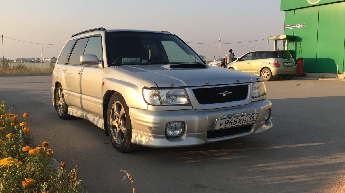 Субару Форестер sf5 2000