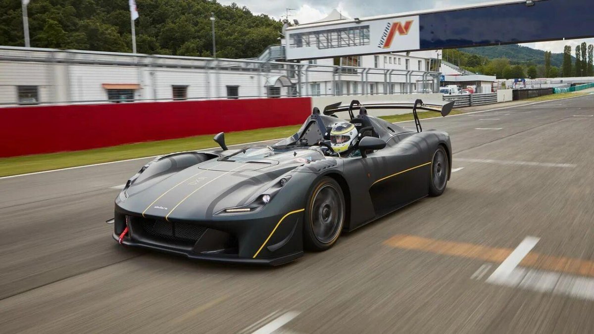 Dallara машина