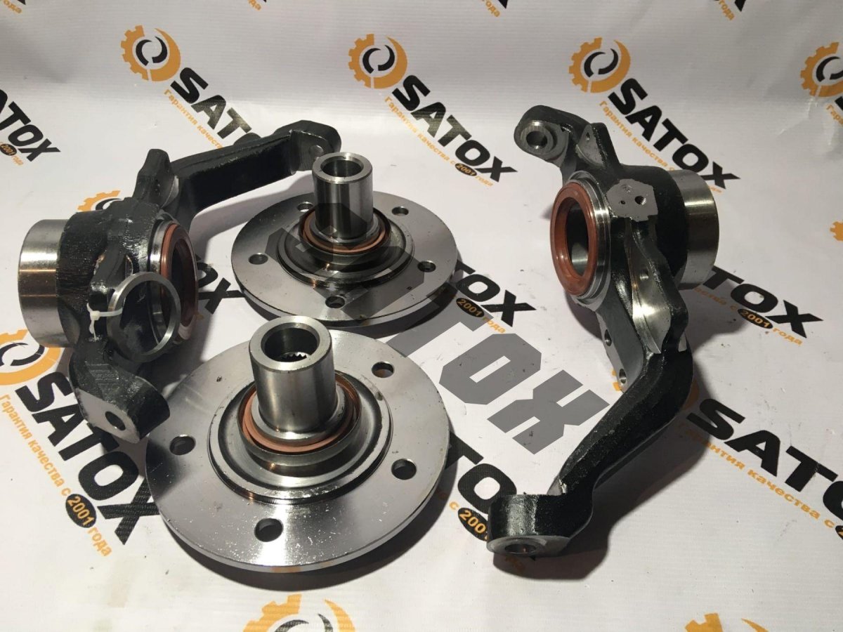 Поворотный кулак Нива 21213