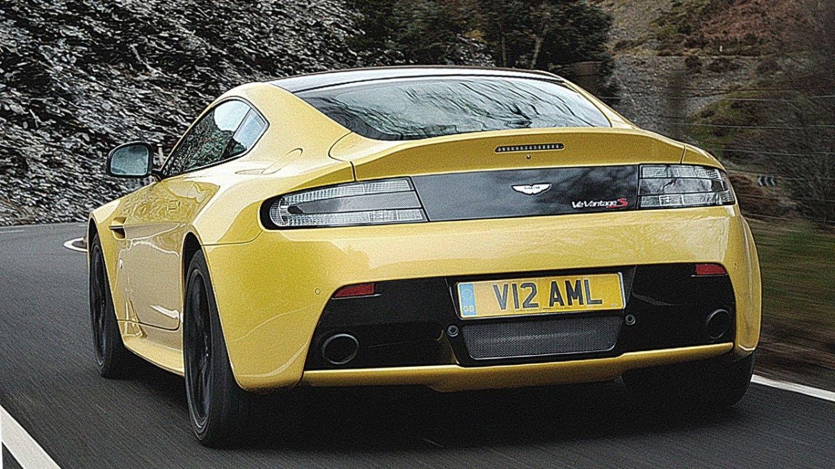 Aston Martin v12