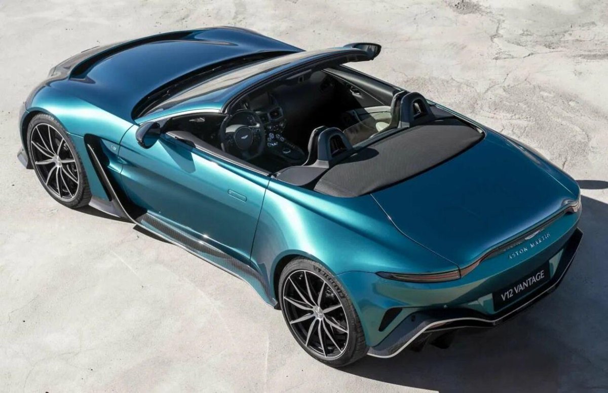 Астон Мартин v12 Vantage