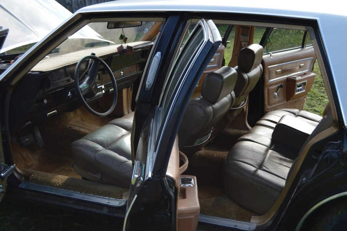Chevrolet Caprice 1985 салон