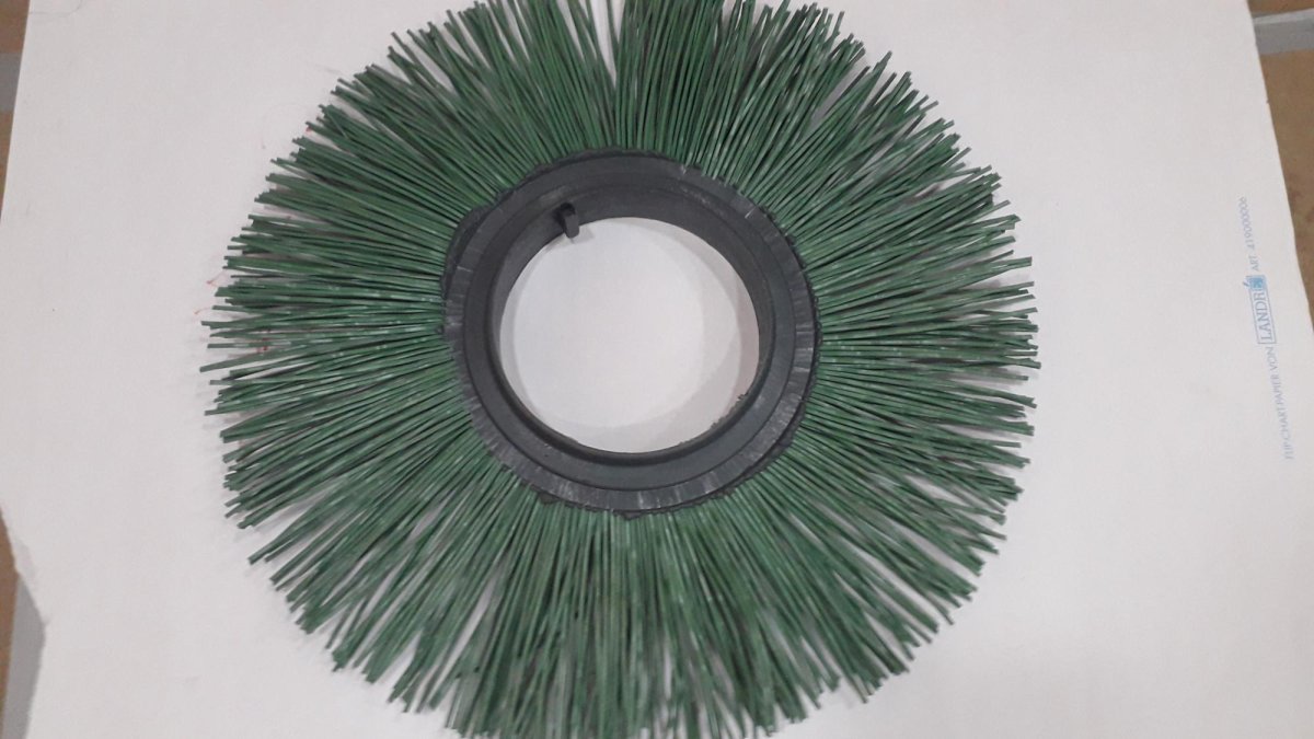 Диск щеточный п/п беспроставочный 120*550