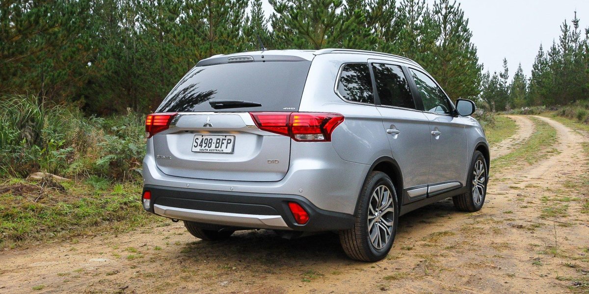 Мицубиси Субару Форестер