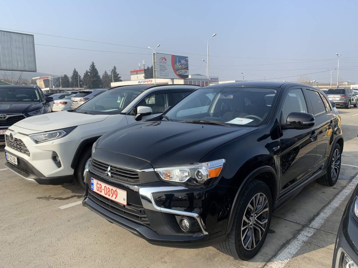 Мицубиси Аутбек