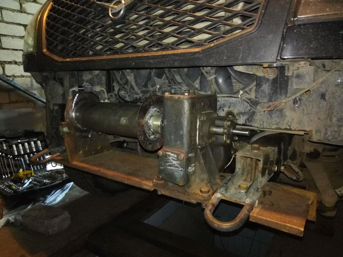 Механическая лебедка на УАЗ 469