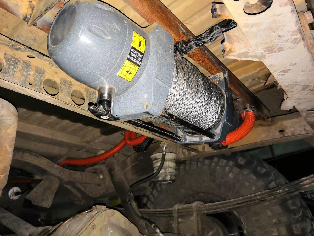 Лебедка сзади УАЗ 469