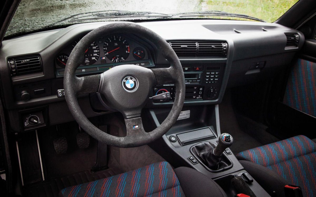 BMW 3 e30 Interior