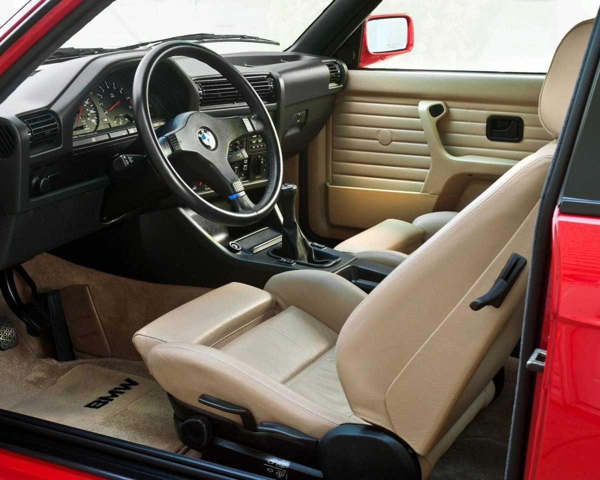 БМВ е30 интерьер