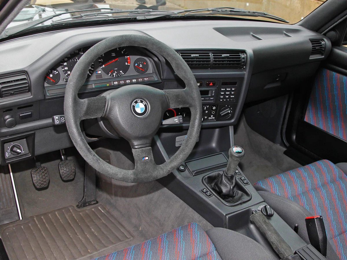 BMW e34 525i салон