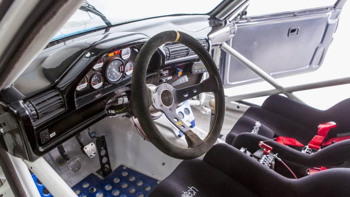 BMW e30 DTM салон