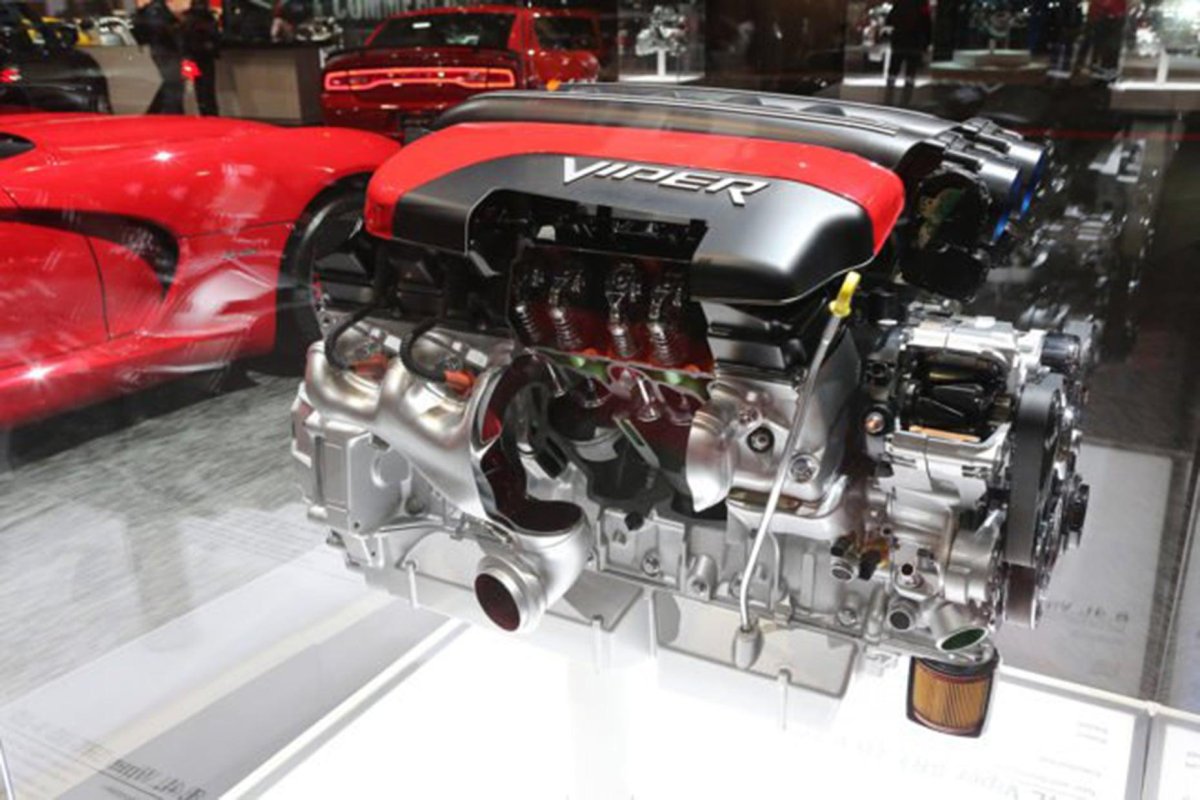 Dodge Viper двигатель v12