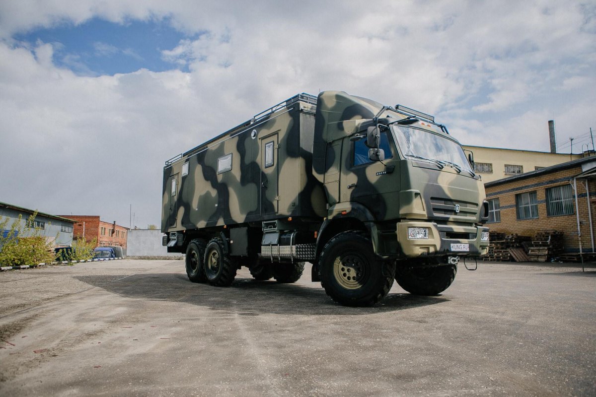 КАМАЗ 43118 кемпер