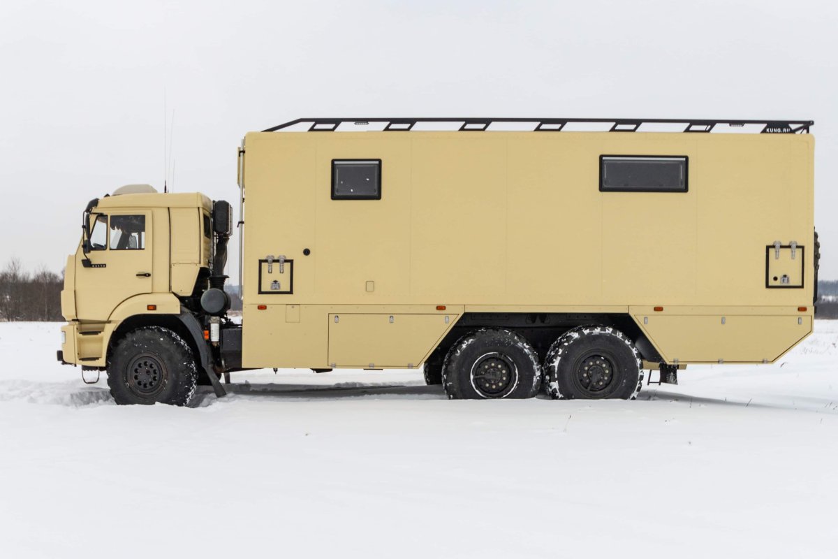 КАМАЗ 43118 кемпер