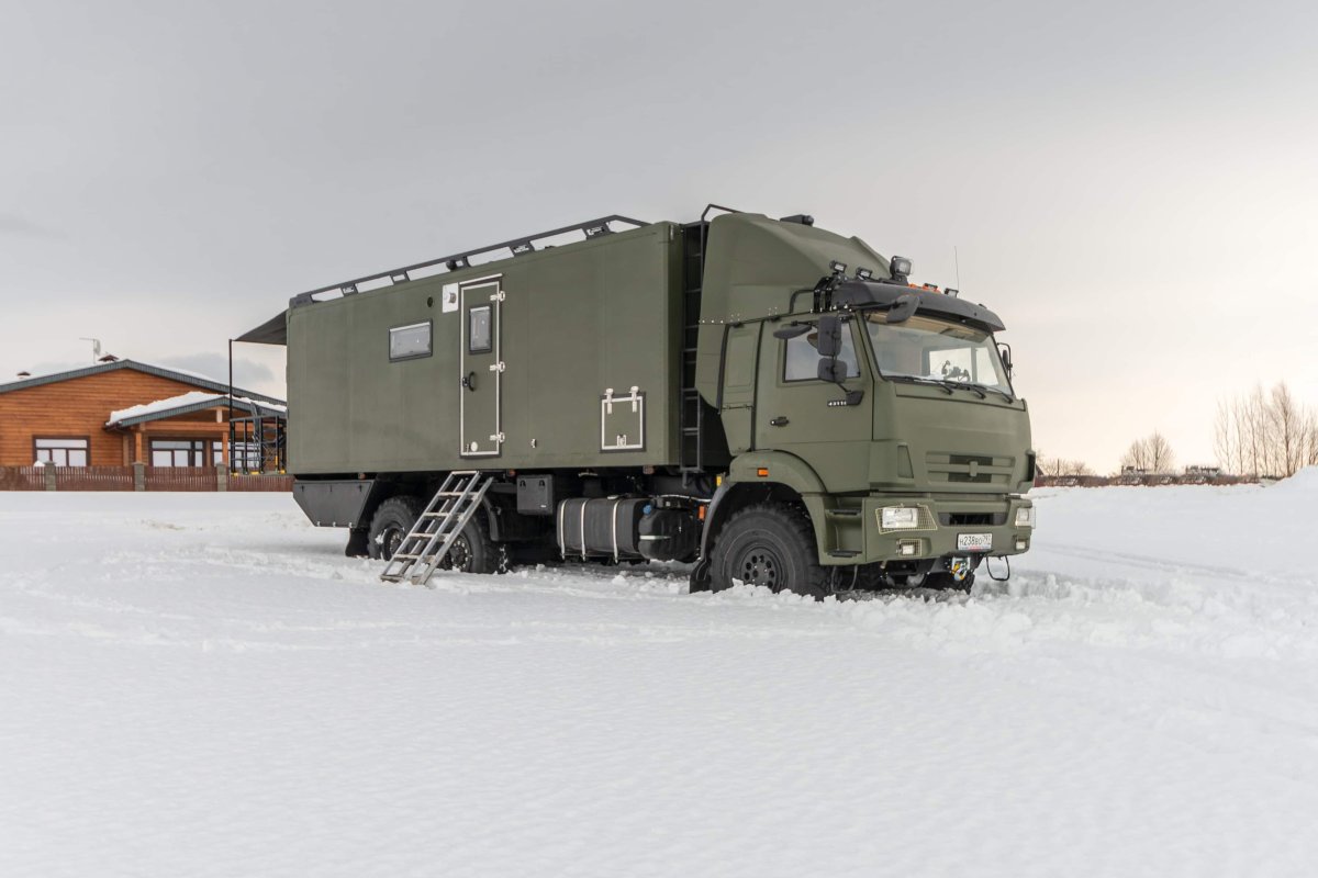 КАМАЗ автодом 43118 с прицепом