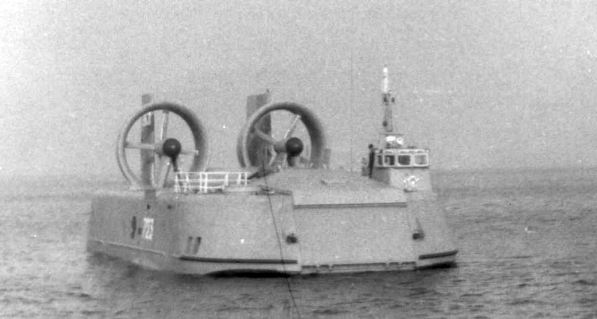 Десантные катера на воздушной подушке проекта 1206