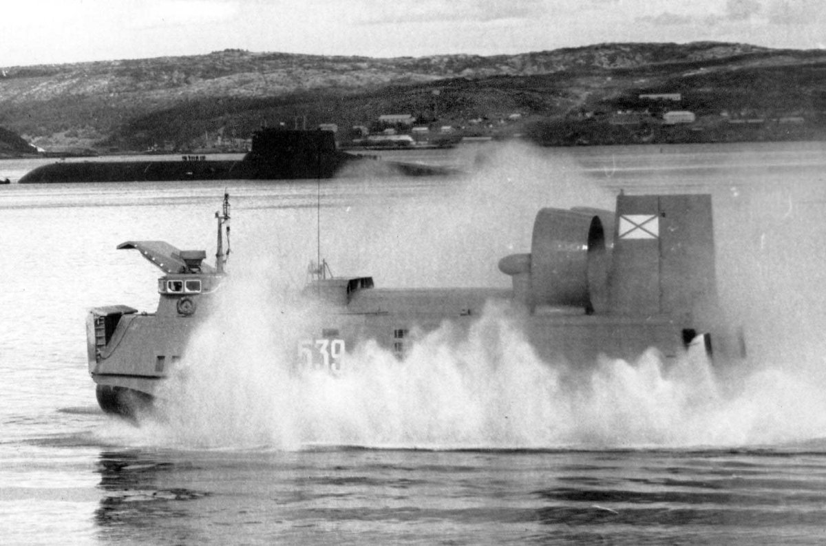 Десантный катер кальмар