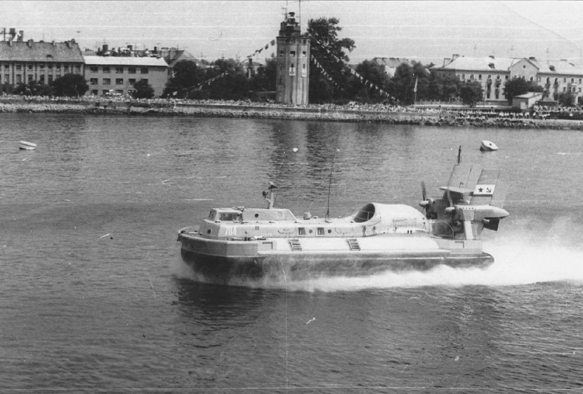 Катер на воздушной подушке 1205 Скат