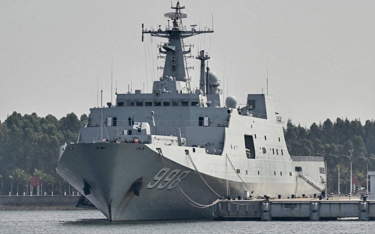 Type 071 Amphibious transport Dock