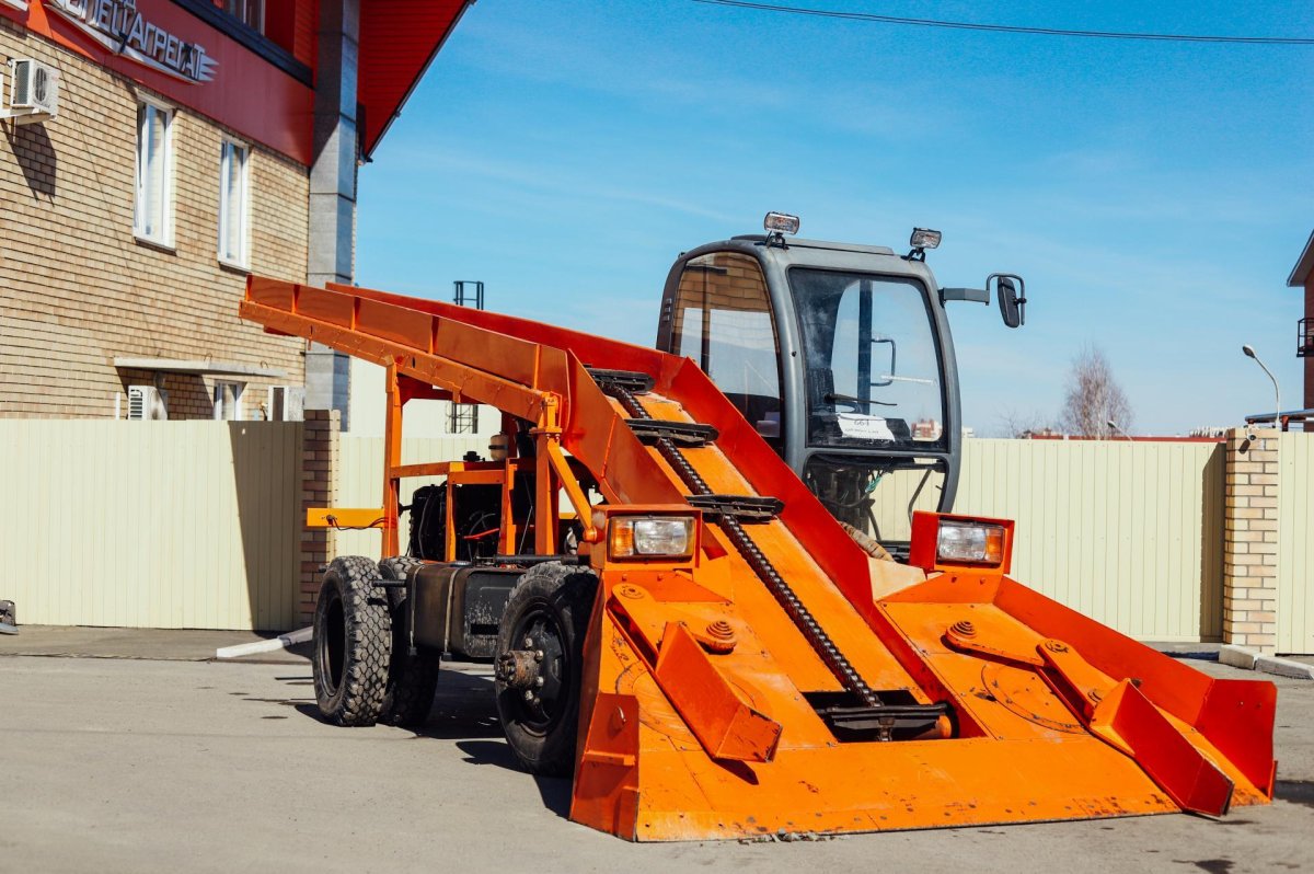 Дм-09 снегопогрузчик
