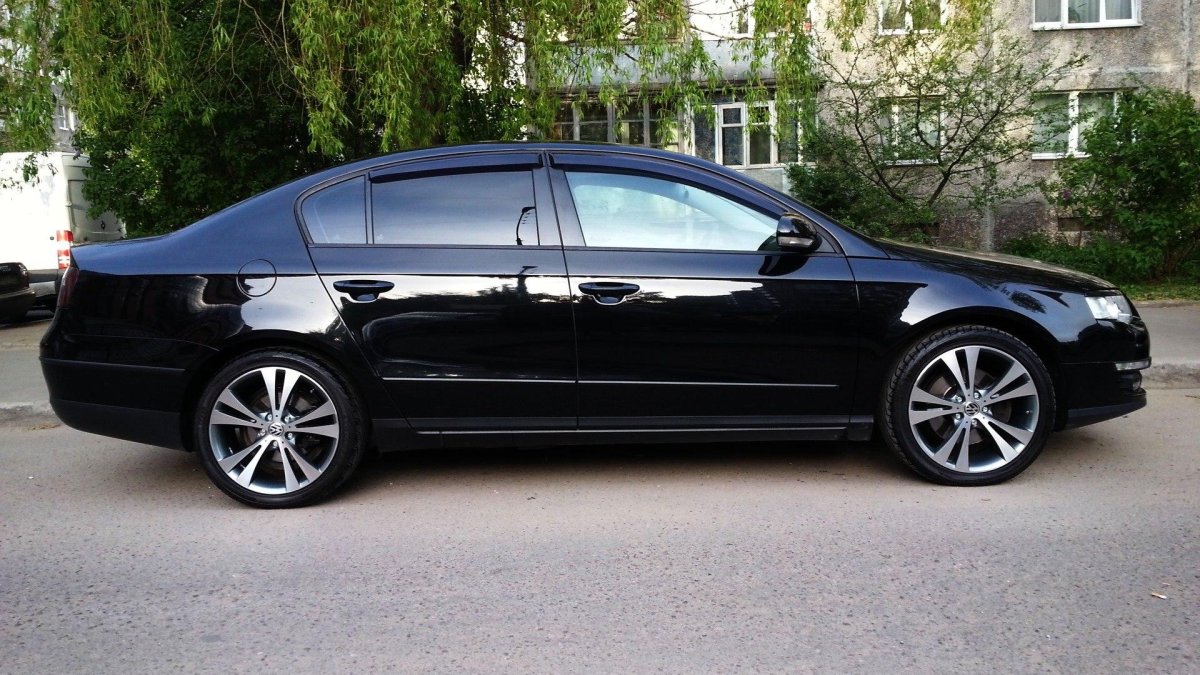 Фольксваген Пассат б6 черный
