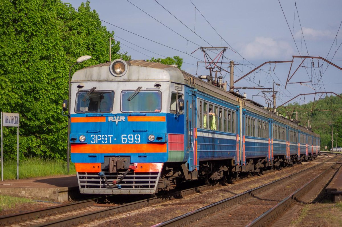 Пассажирский поезд