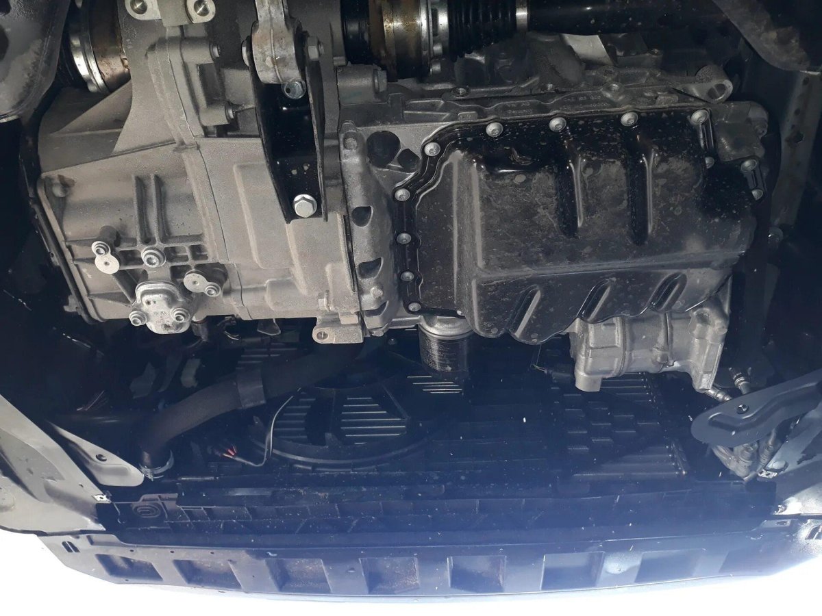 Защита двигателя Шкода Рапид 2014