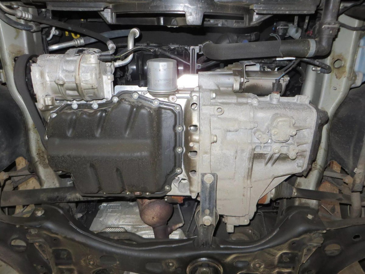 Skoda Yeti снизу