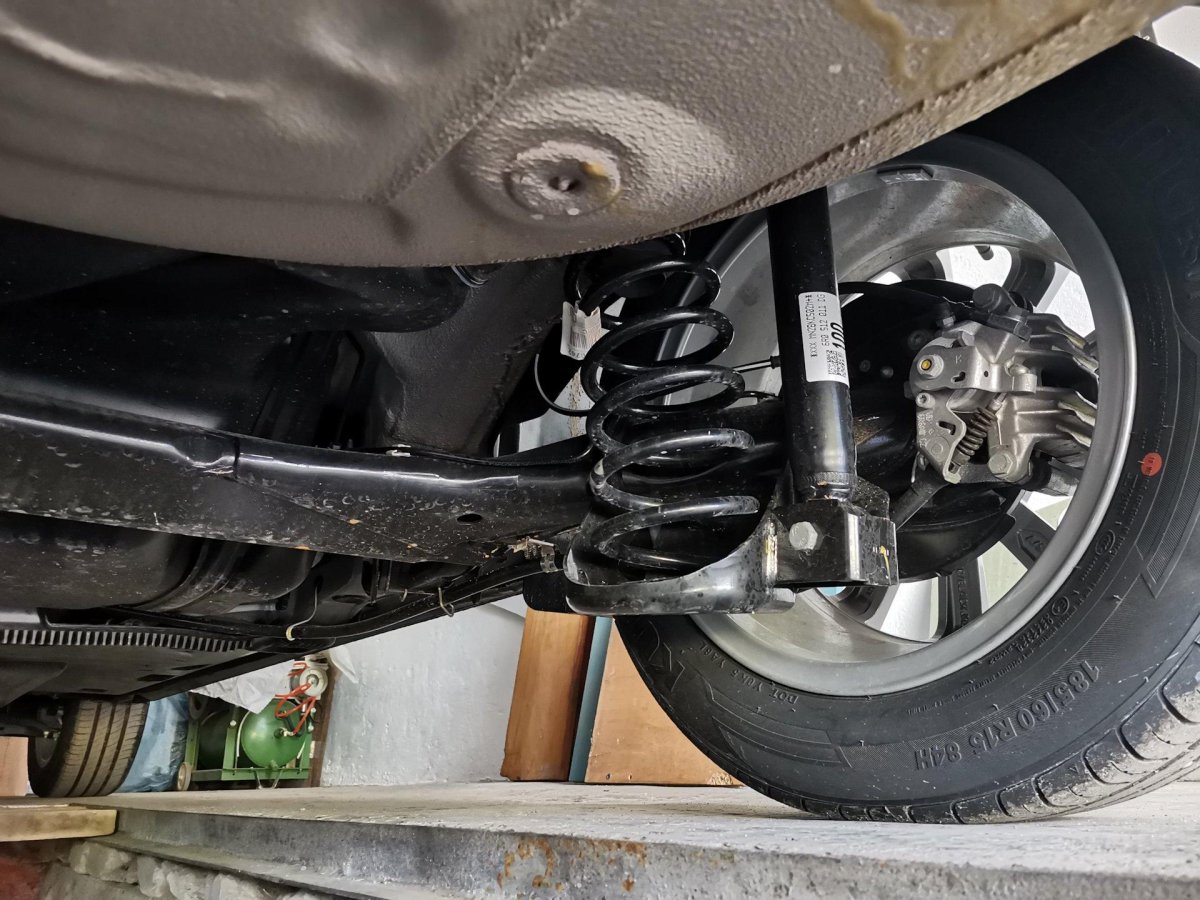 Задняя подвеска Шкода Рапид 2015