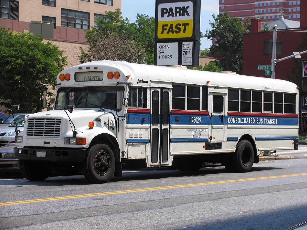 Автобусы в США городские