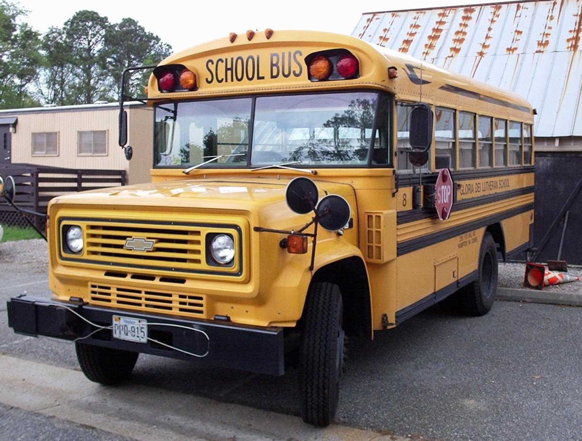 Школьный автобус GMC
