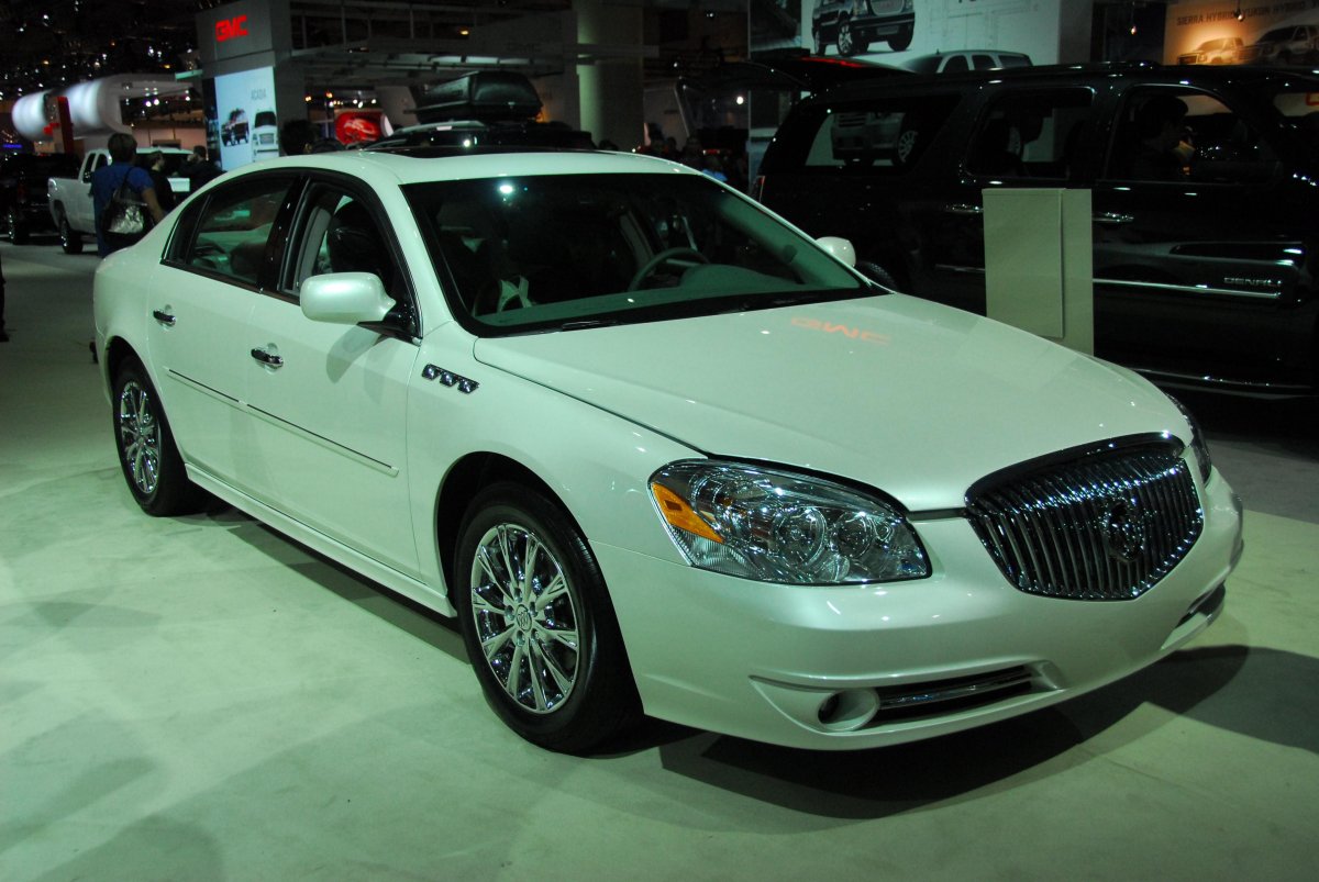 Buick Lucerne 2011