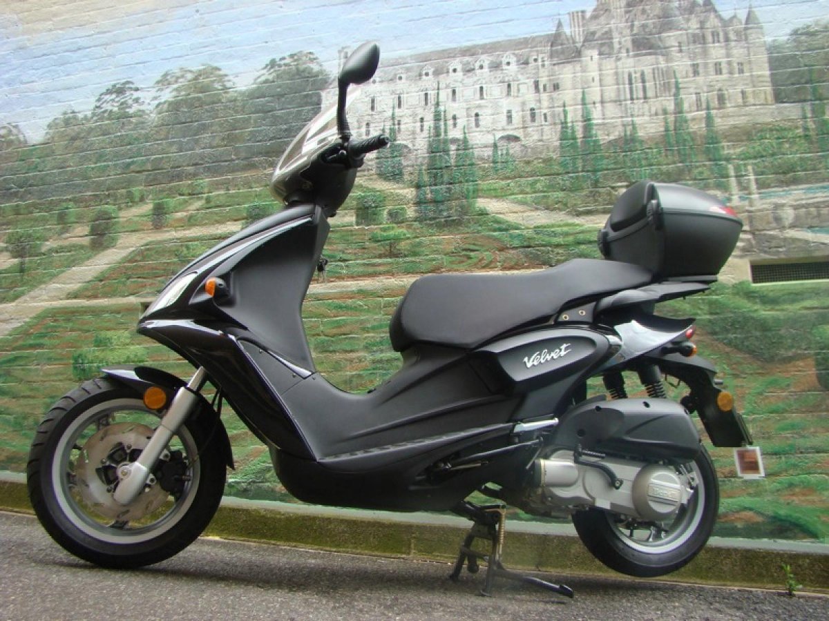 Скутер Benelli 150