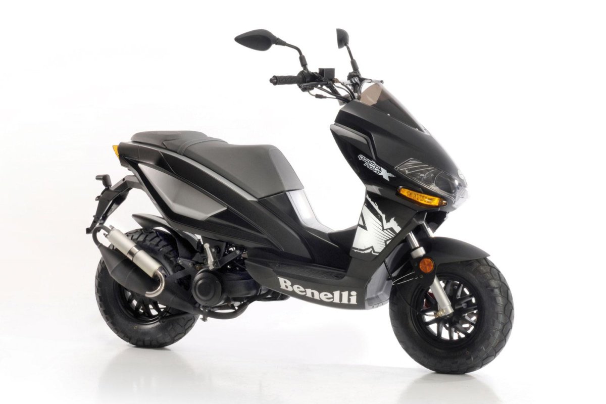 Скутер Бенелли 50