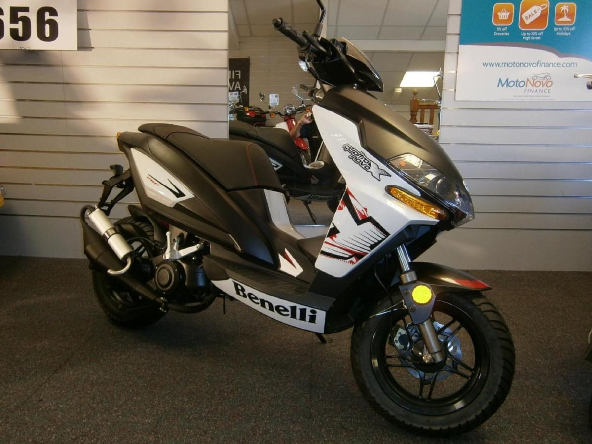 Скутер Бенелли 50