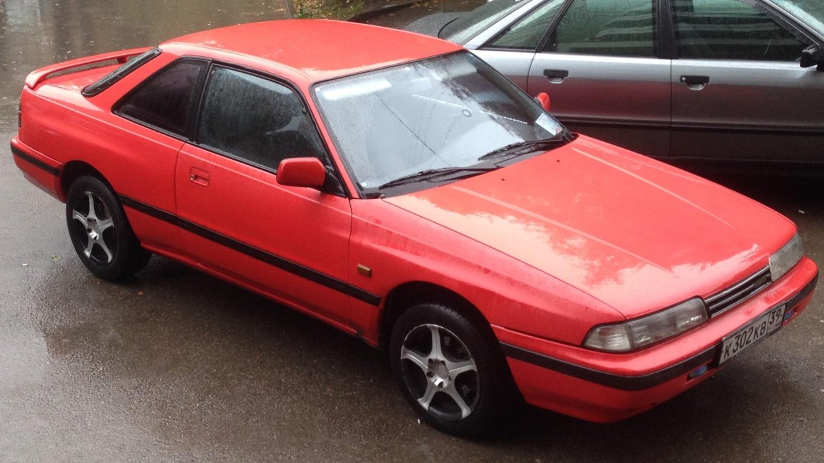 Мазда 626 купе красная